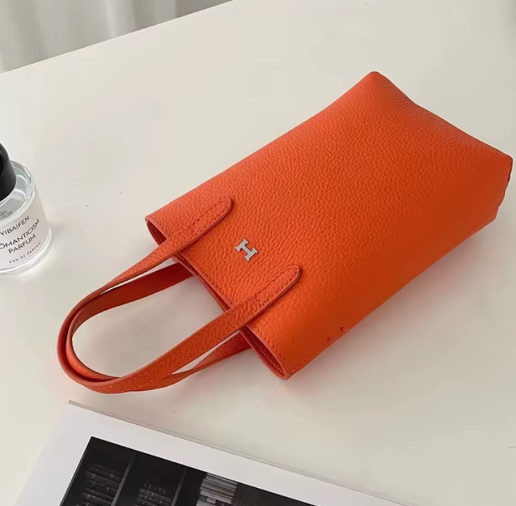 The Hamburg Tote