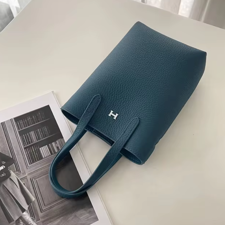 The Hamburg Tote